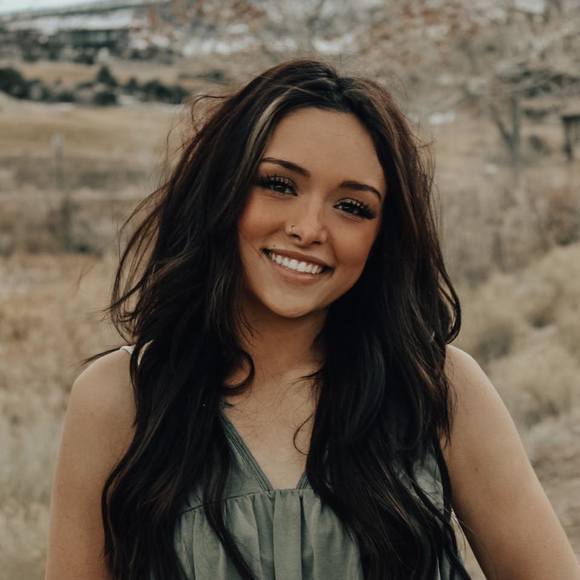janellesalaz311
